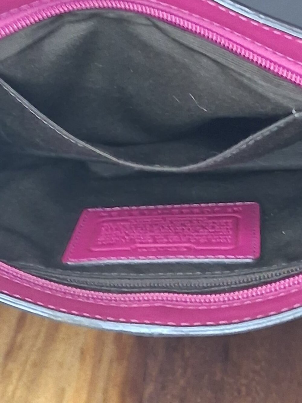 Coach 2009 Soho Magenta Pink Leather Pleated Clutch Wristlet F13734 - Picture 9 of 13